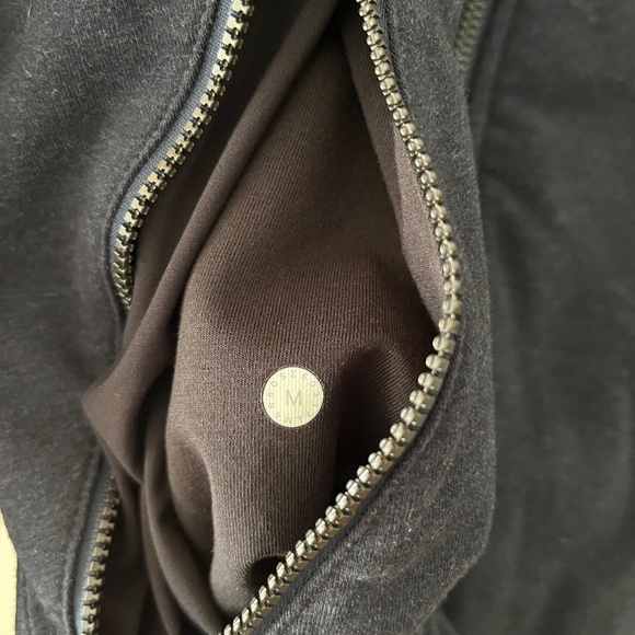 Lululemon men's Cross-Cut Hoodie, M, blue - Picture 7 of 7